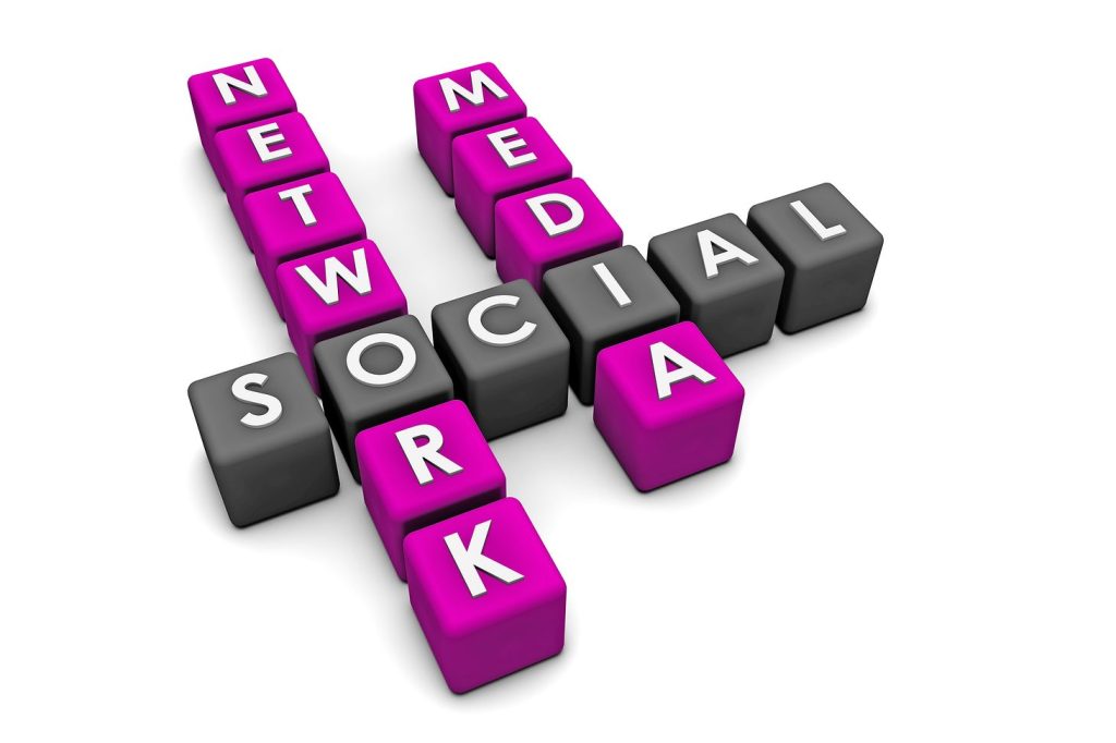 How to Position Yourself as a B2B Social Media Expert