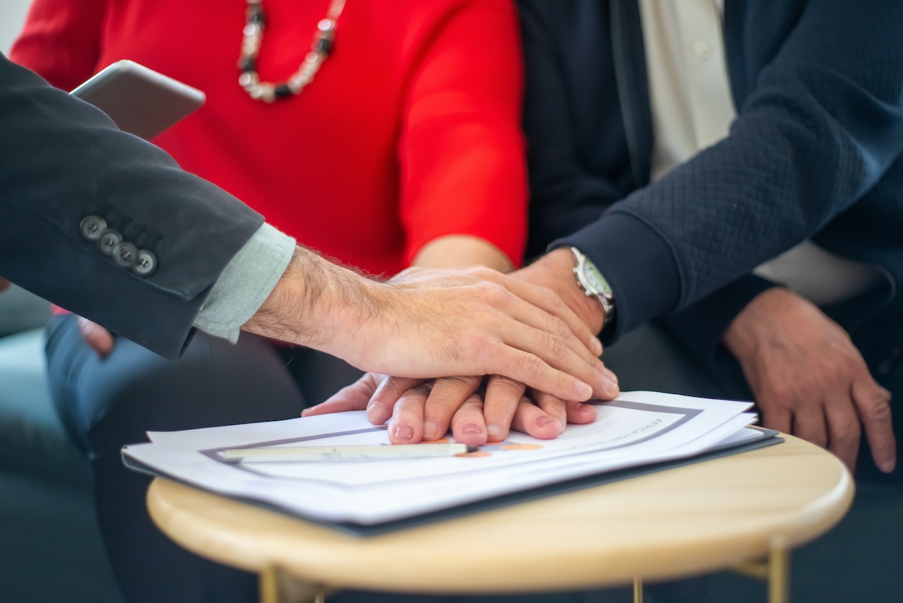 5 Tips to Land Larger B2B Freelance Writing Clients